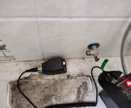丹棱屋顶漏水维修公司分享下卫生间漏水的危害及解决方法